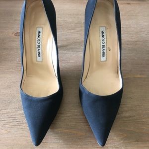Manolo Blahnik black pumps